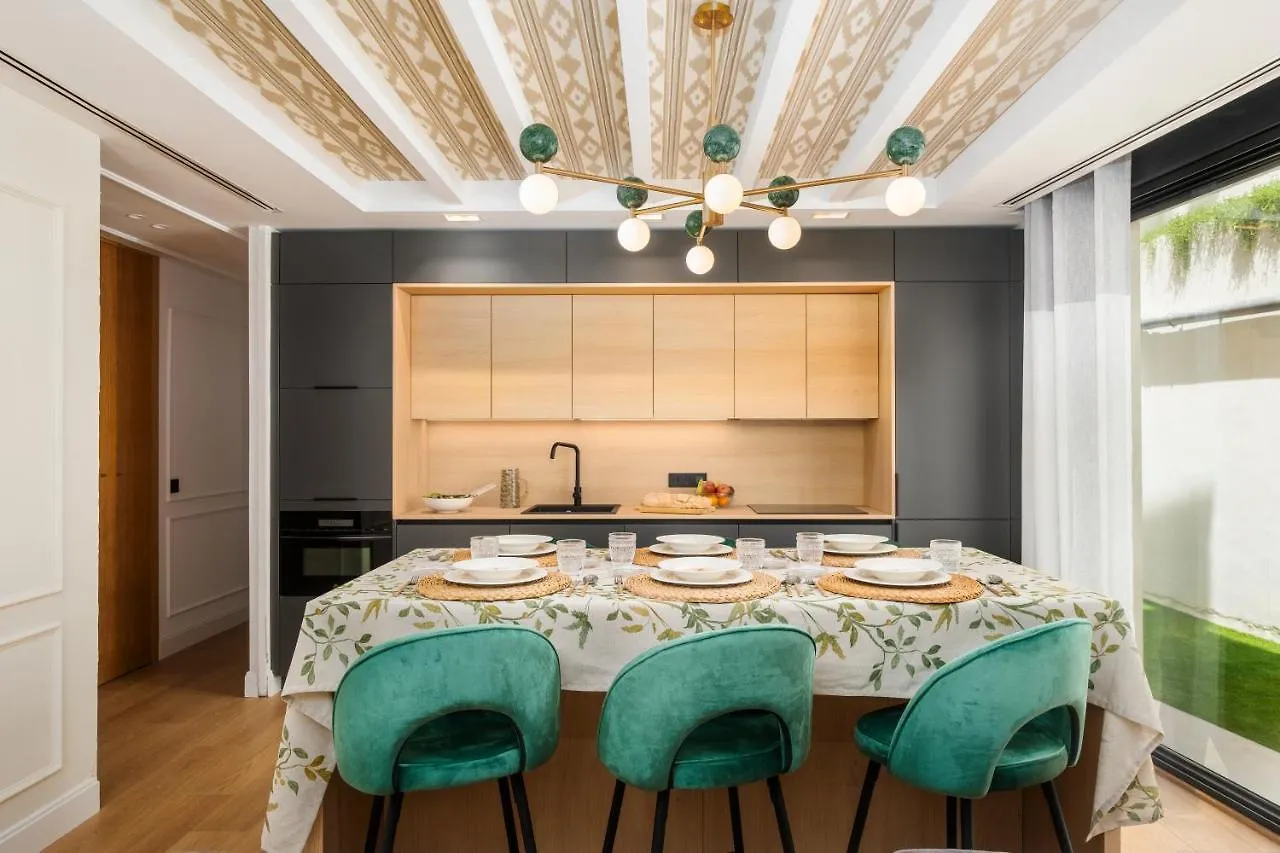 Apartamentos La Zagalilla Малага 0*,