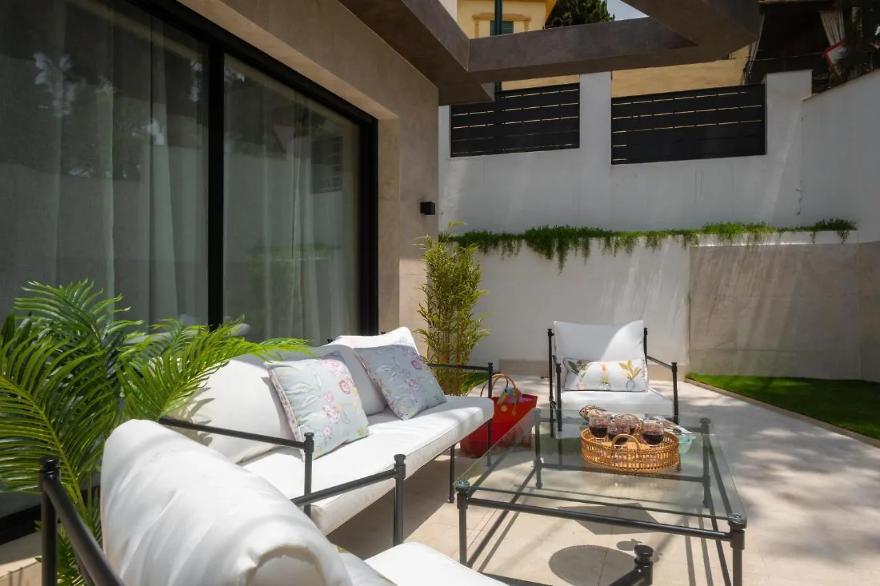 Apartamentos La Zagalilla Малага