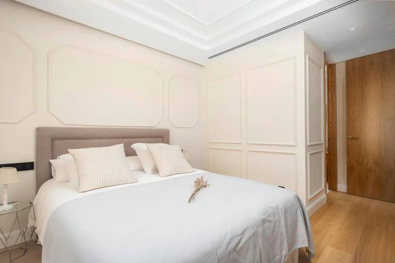 Apartamentos La Zagalilla Малага Апартаменты