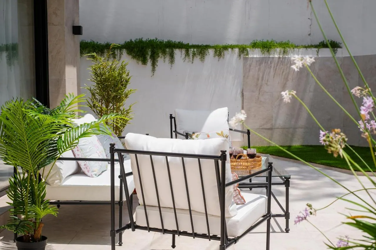 Apartamentos La Zagalilla Малага