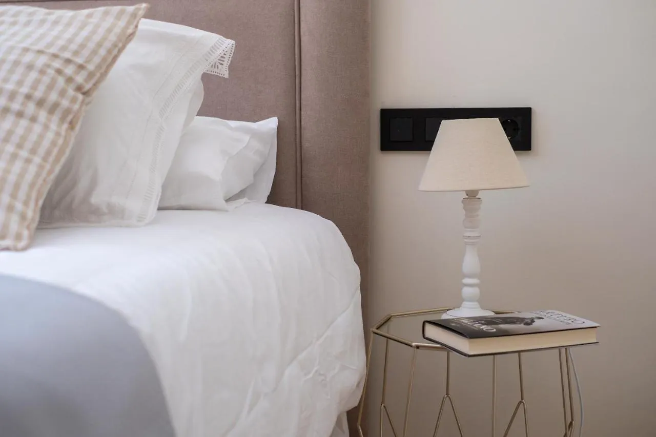 Apartamentos La Zagalilla Малага Апартаменты